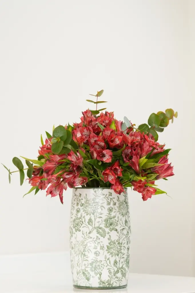 Floral Embrace - Porcelain Floral Vase Arrangement -4.webp