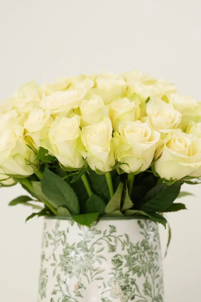 Ivory Elegance White Roses - Porcelain Floral Vase Arrangement -5.webp