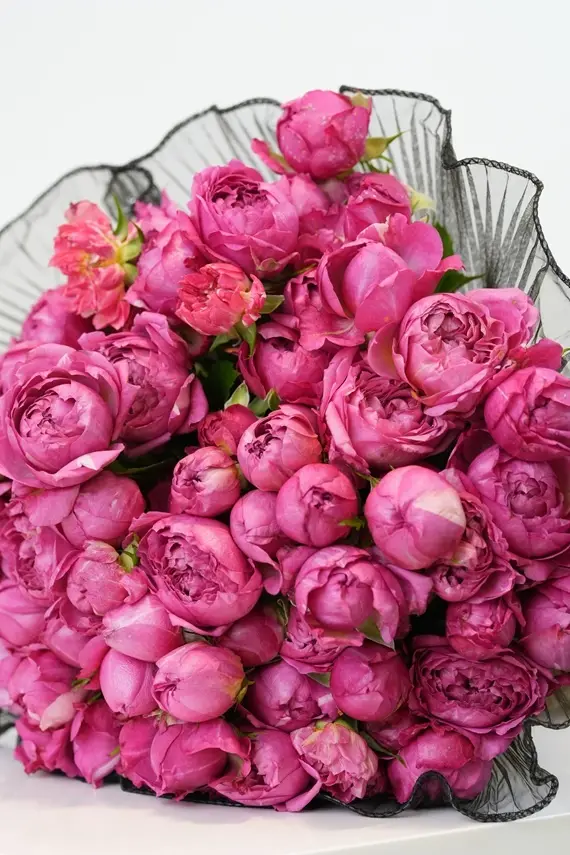 Vintage Bloom Roses Bouquet -5.webp