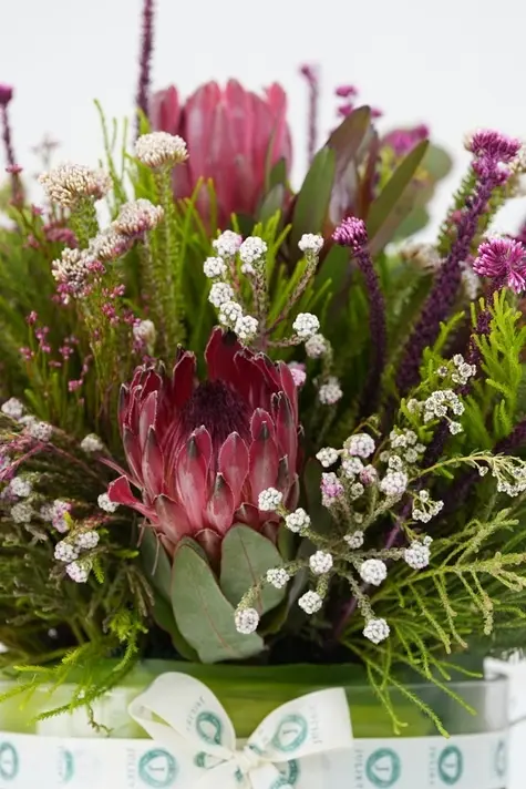 Wild Protea Garden - Vase arrangement -5.webp