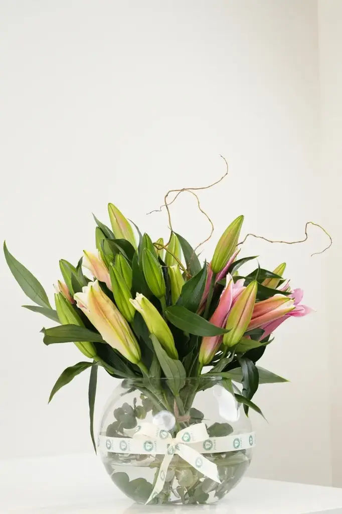 Lily Serenity – Fresh Pink Lily Arrangement in Glass Vase