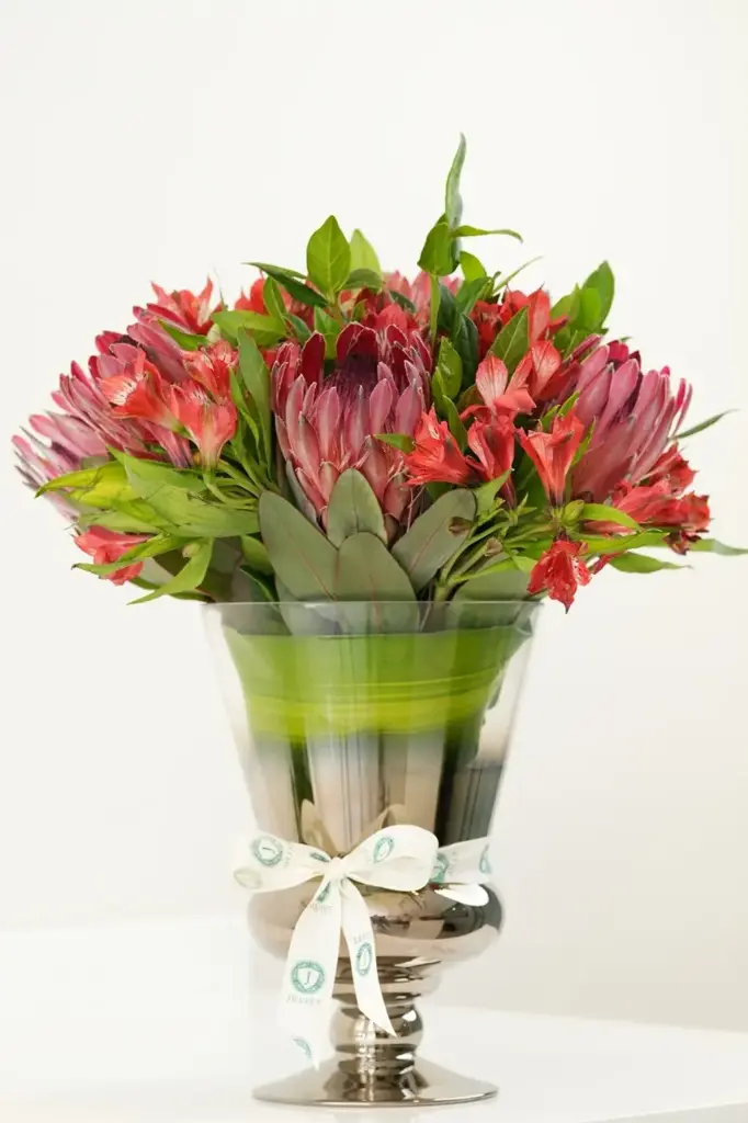 Midnight Flames - Elegant Vase Arrangement 