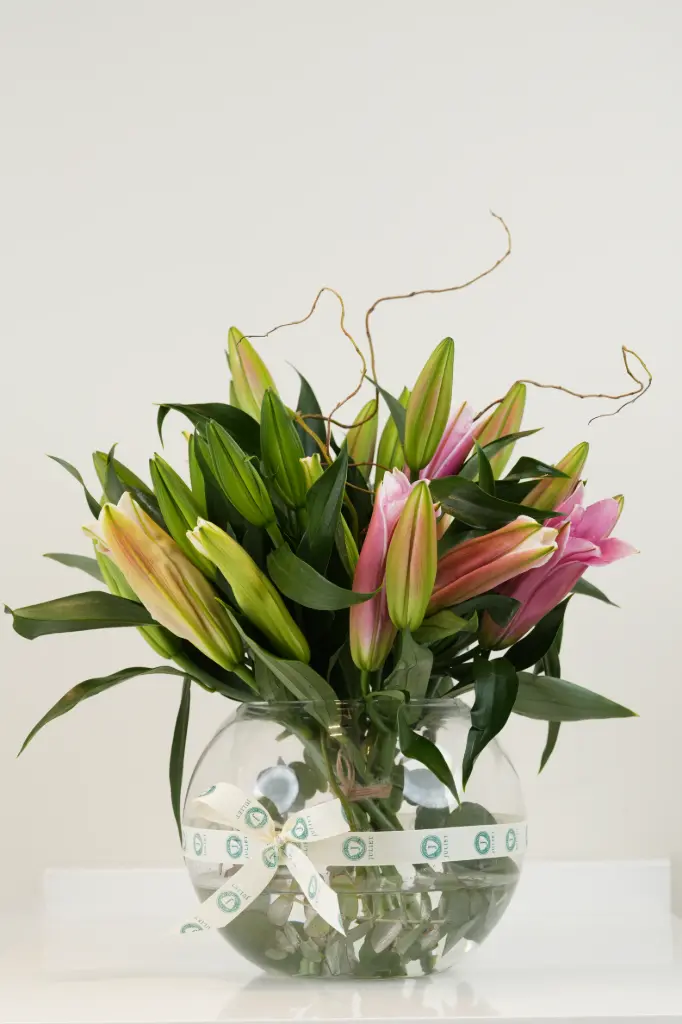 Lily Serenity – Fresh Pink Lily Arrangement in Glass Vase