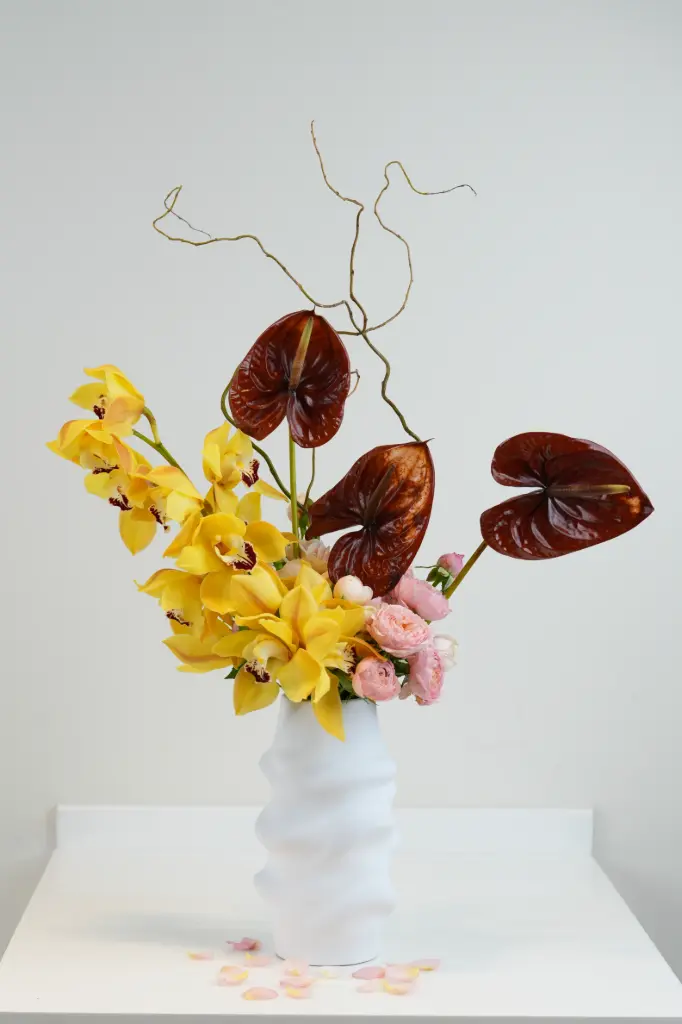 [BQ-TMVA-037] Tropical Muse Vase Arrangement