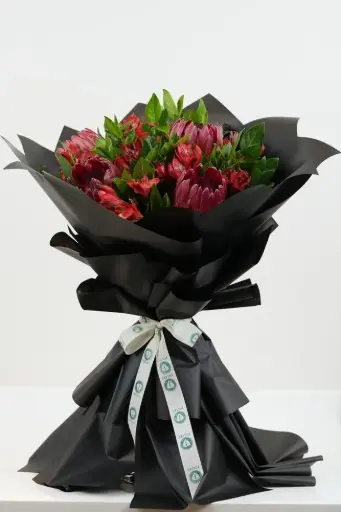 [BQ-MFB-024] Midnight Flames Bouquet