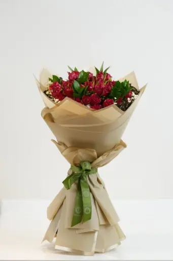 [BQ-VPRSRB-038] Velvet Passion – Red Spray Roses Bouquet