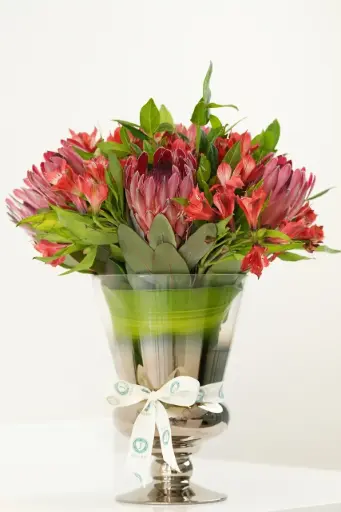 [BQ-MFEVA-023] Midnight Flames - Elegant Vase Arrangement 