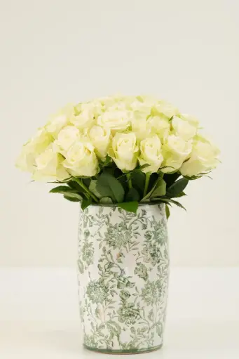 [BQ-IEWRPFVA-014] Ivory Elegance White Roses - Porcelain Floral Vase Arrangement
